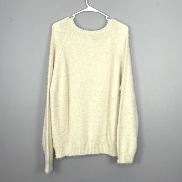 Asos Wednesday’s Girl  Cream Color Sweater in Fluffy Cable Knit. Size 18. NWT. - Picture 10 of 13